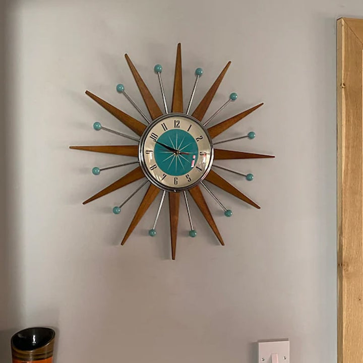 Håndlaget veggur i mid-century-stil | Retro veggdekor, stille og batteridrevet