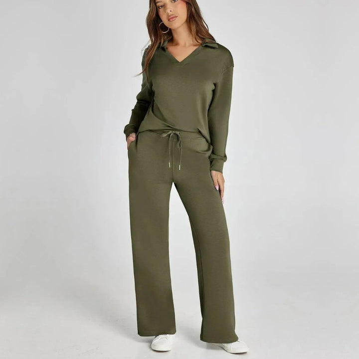 Loungewear-sett til dame med V-hals-genser og vid komfortbukse