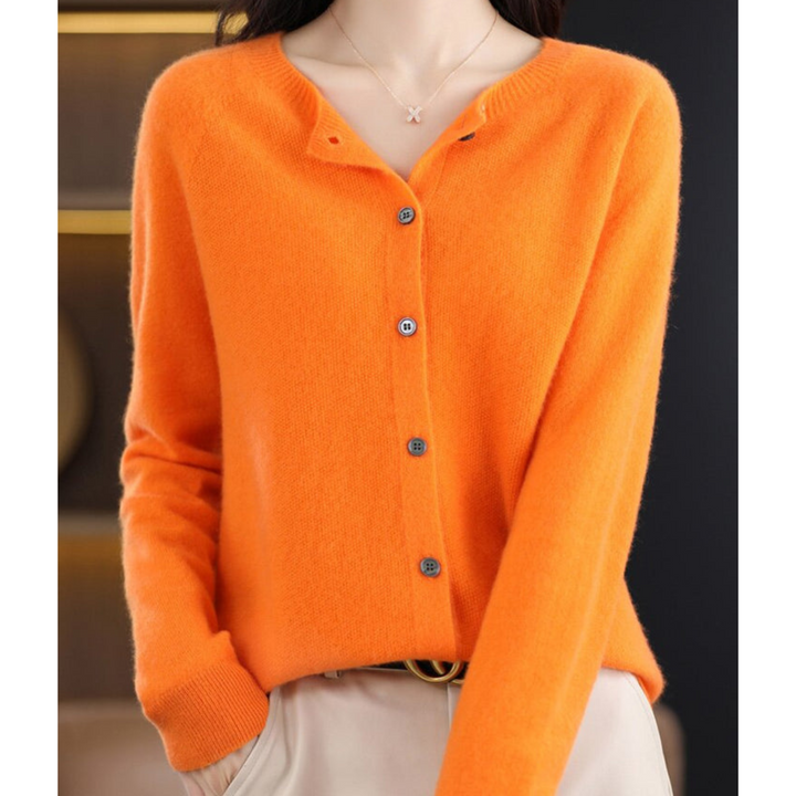 Cardigan til dame i merinould og kashmir – elegant strikket vinterjakke med rund hals