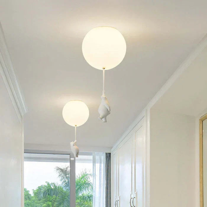 Taklampe for barn med bjørn og ballong - CloudBear