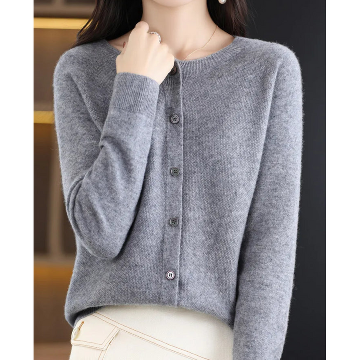 Cardigan til dame i merinould og kashmir – elegant strikket vinterjakke med rund hals