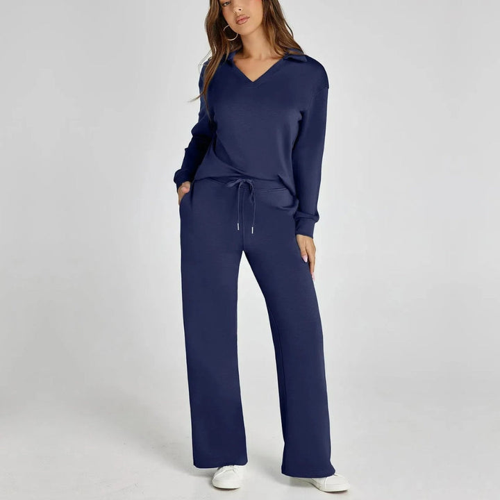 Loungewear-sett til dame med V-hals-genser og vid komfortbukse