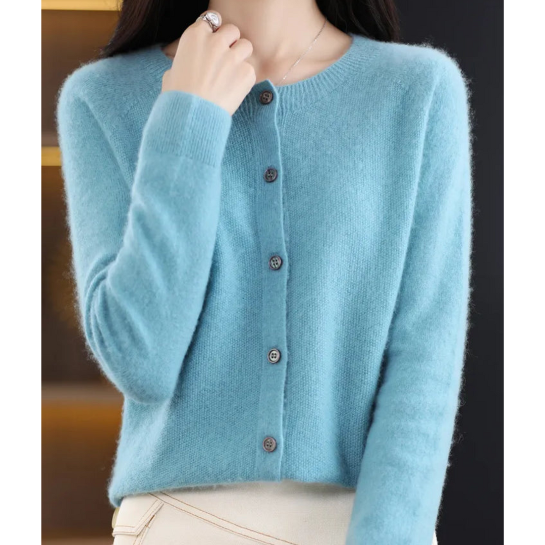 Cardigan til dame i merinould og kashmir – elegant strikket vinterjakke med rund hals