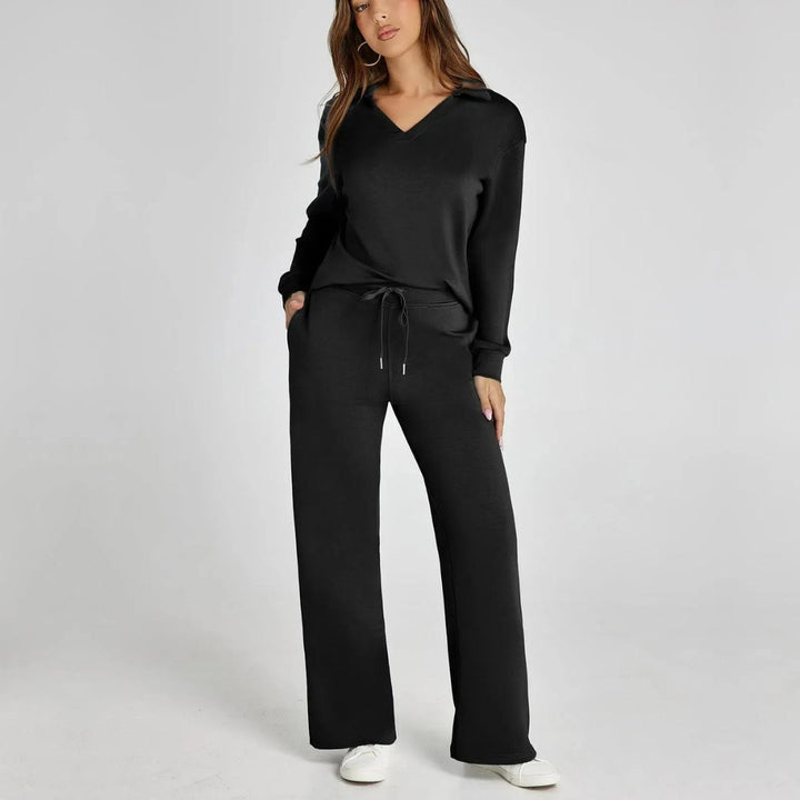 Loungewear-sett til dame med V-hals-genser og vid komfortbukse