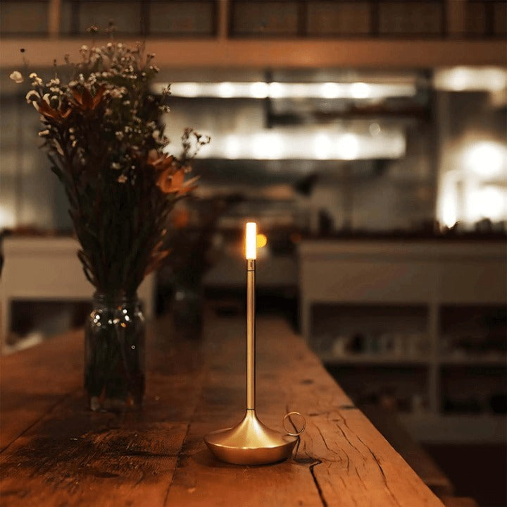 Moderne LED-lampe GlareEssence | Oppladbart dimbart lys for koselige og trendy rom
