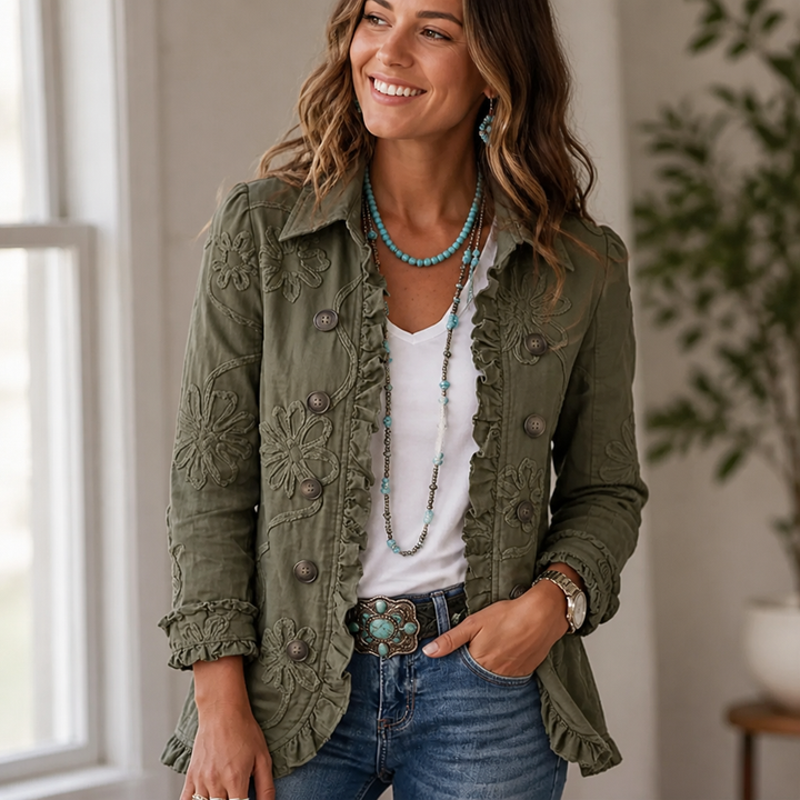 Blomsterbrodert utility-jakke – vintage boho-stil med volangkanter