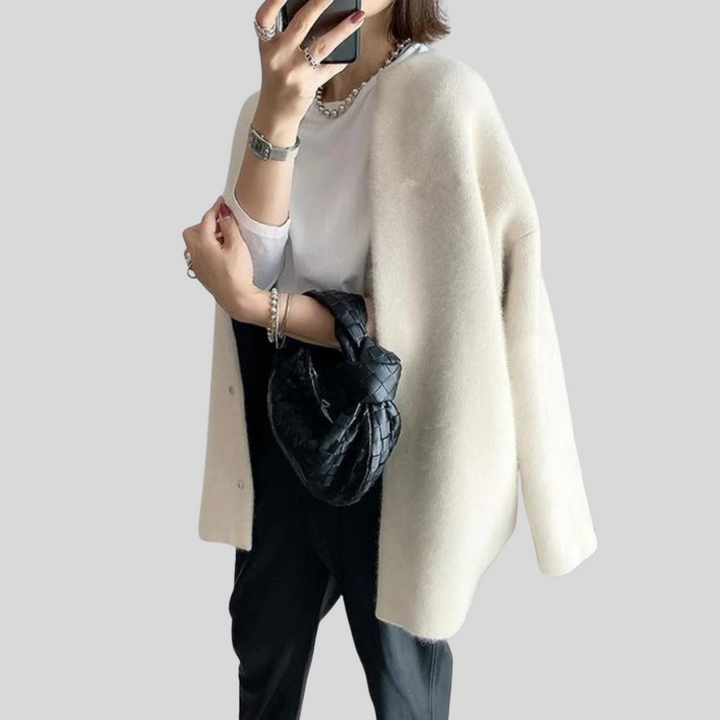 Elegant Cardigan – Raffinert Strikket Lag
