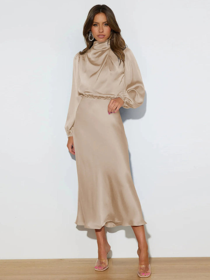 Elegant Satin Kjole for Kvinner