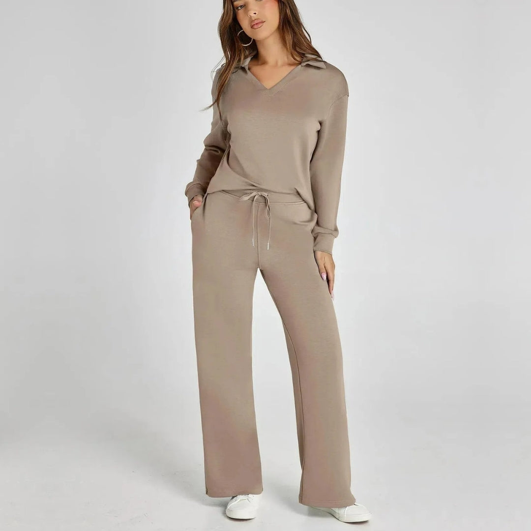 Loungewear-sett til dame med V-hals-genser og vid komfortbukse