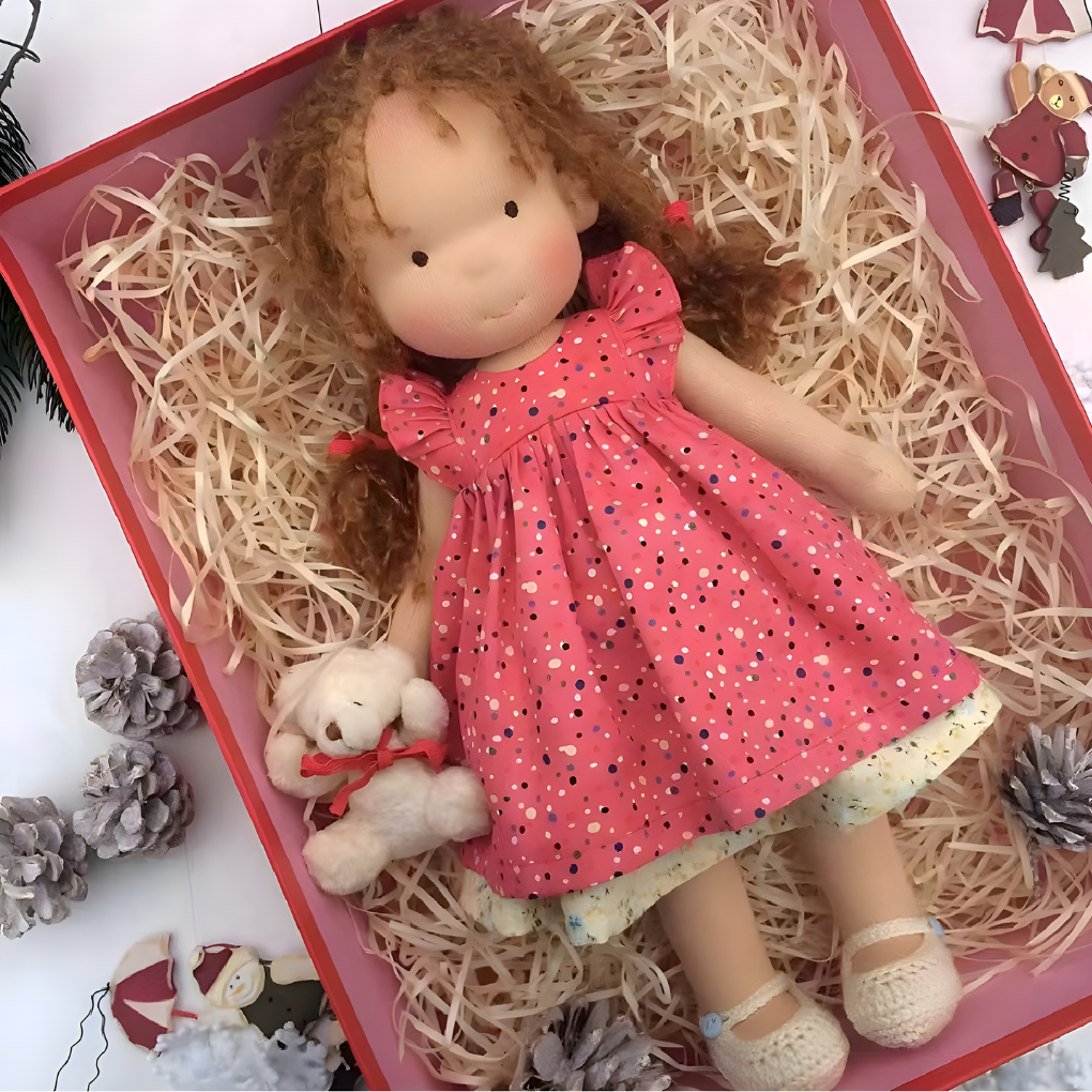 Håndlaget Waldorf Koset Dukke