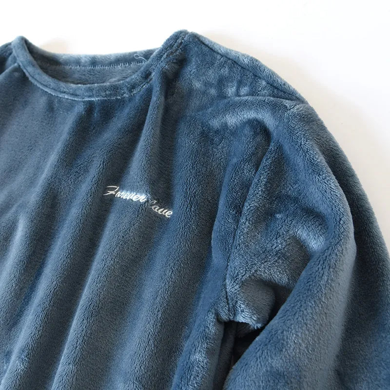 Winter Chill -pyjama | Lämmin ja pehmeä yöasu miehille