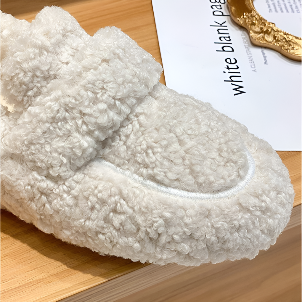 Kvinnens Plush Slipper Sko