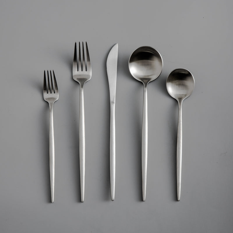 Luxe Bestikksett i Rustfritt Stål – Design i Gullfarge | 24 deler / 48 deler