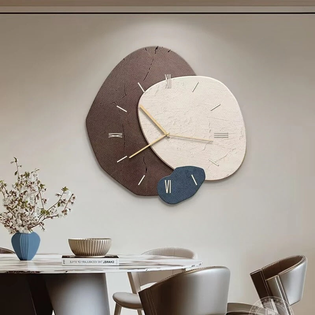 LunaWood Veggklokke – Naturlig eleganse med mykt LED-lys