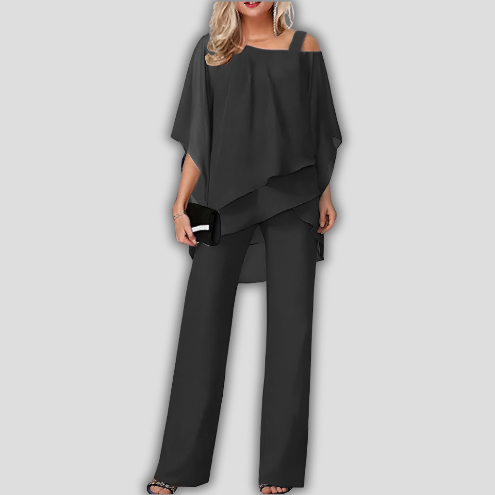 Elegant 2 Delt Chiffon Buksedrakt med Lagd Cape Topp