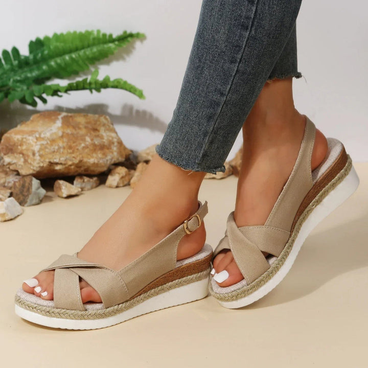 Fasjonable Open-Toe Wedge Sandaler for Kvinner Hev Din Sommerstil med Komfort og Eleganse