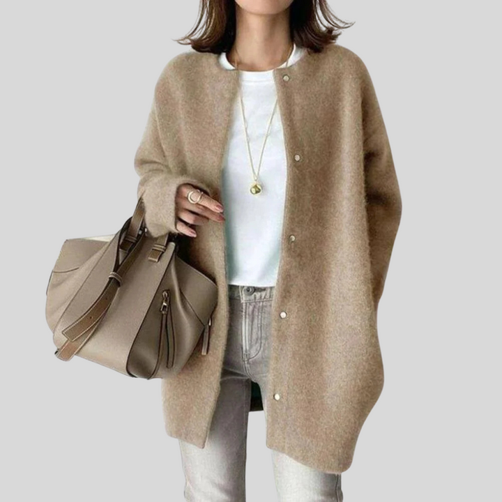 Elegant Cardigan – Raffinert Strikket Lag