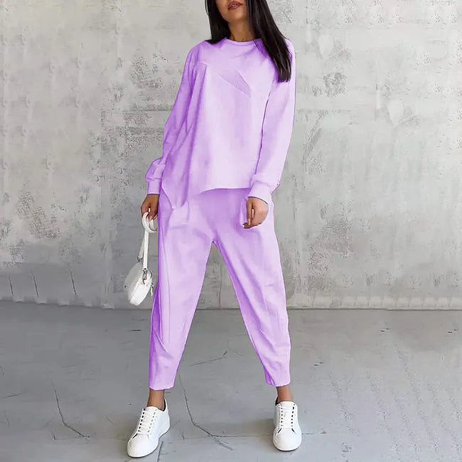 Todelt sett: avslappet langermet sweatshirt og joggebukse