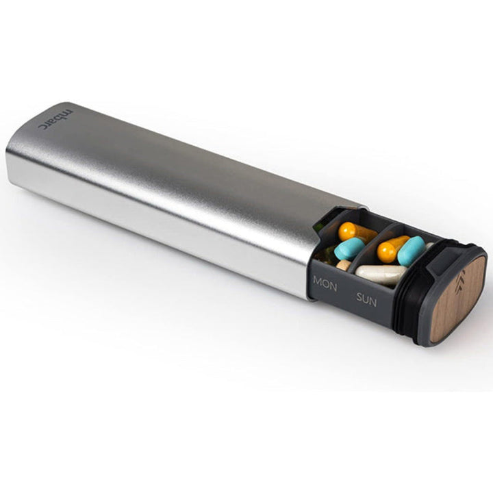 7-Dagers Pilleboks – Stilig Aluminium og Tre Organisator