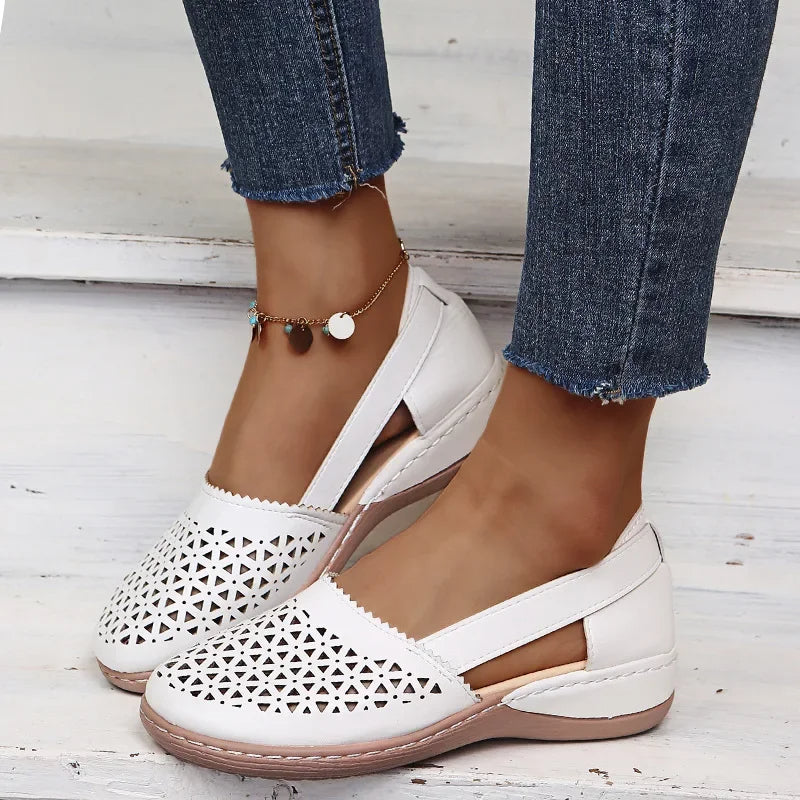 Slip-on kile sandaler.