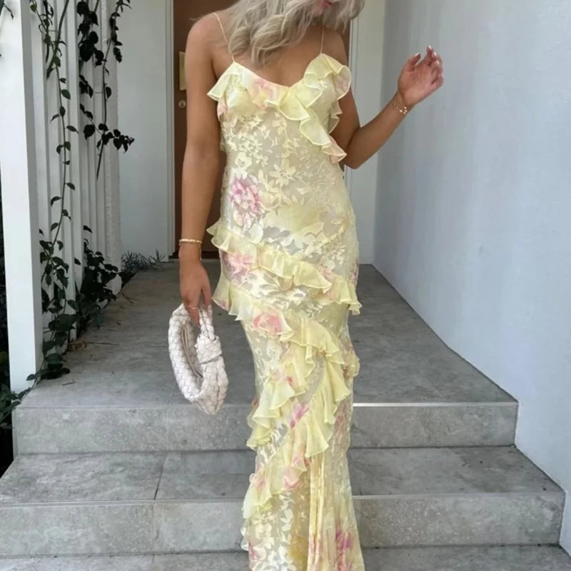 Fargerik Boho Maxi Kjole med Ruffles og V-Hals