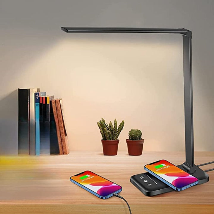 Moderne justerbar LED-skrivebordslampe med USB-ladeport – BrightEase