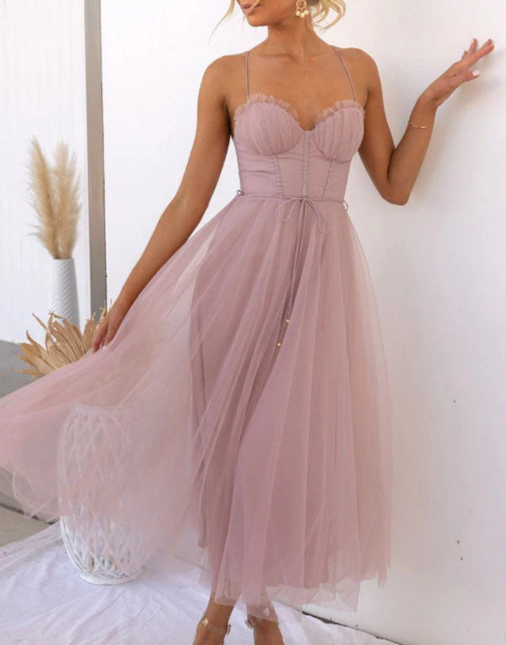 Kvinnens lette ermeløse maxikjole med V-hals