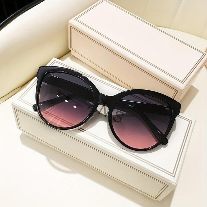 Luksuriøse cat-eye-solbriller for kvinner – Oversized og stilige for solfylte dager