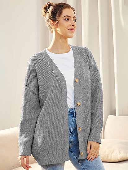 Oversized V-Neck Cardigan med Knappelukking