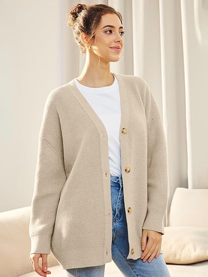 Oversized V-Neck Cardigan med Knappelukking