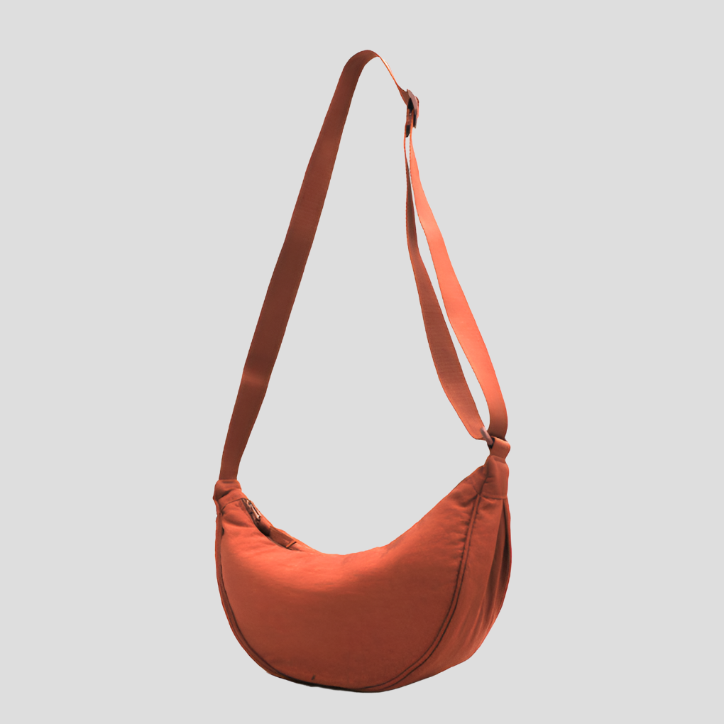 Romslig Nylon Skulderveske for Kvinner