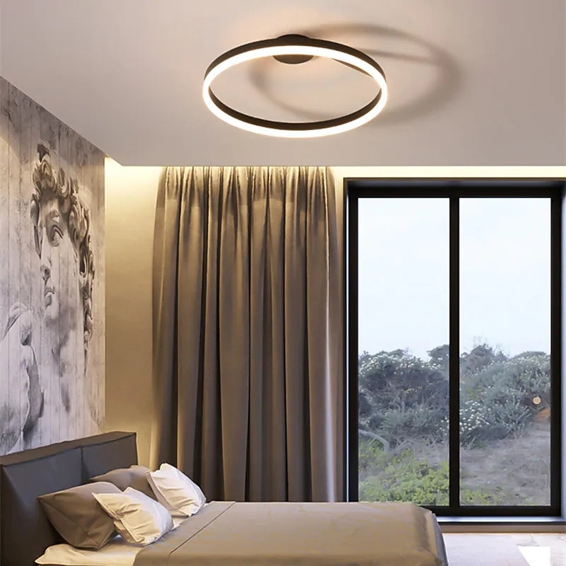 Arisha rund taklampe, moderne LED, svart/hvit, stue, gang, metall