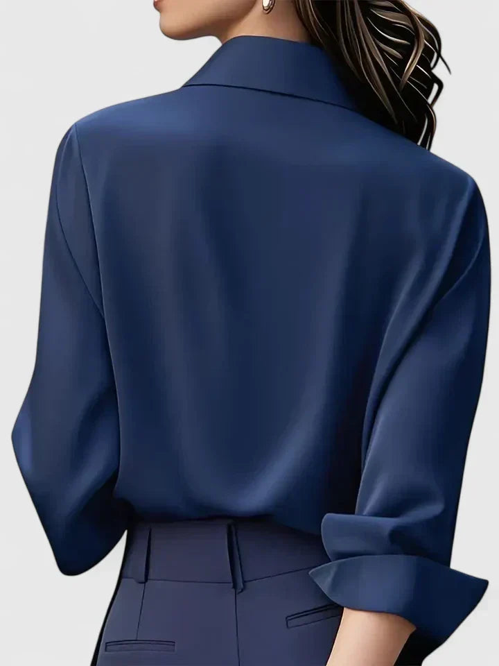 Langermet satengbluse for dame – elegant kontorbluse