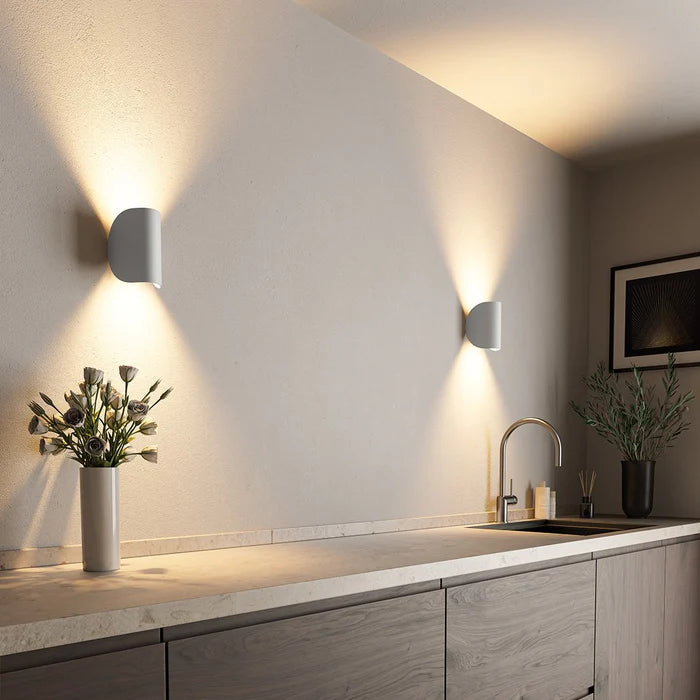 Justerbar Up-Down LED-vegglampe – varmt stemningslys, moderne design