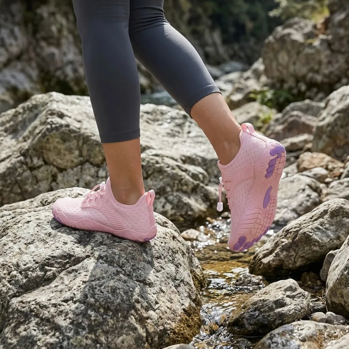 Barfotsneakers til dame med bred tåboks og fleksibel såle