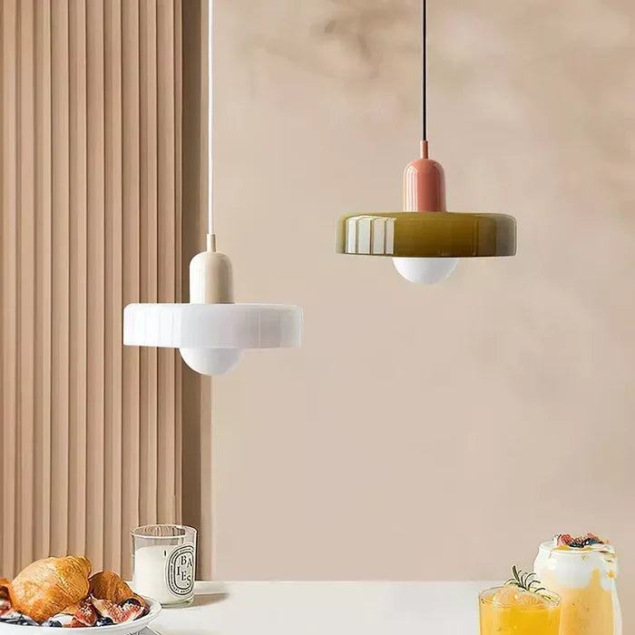 Bauhaus pendellampe i fargeglass