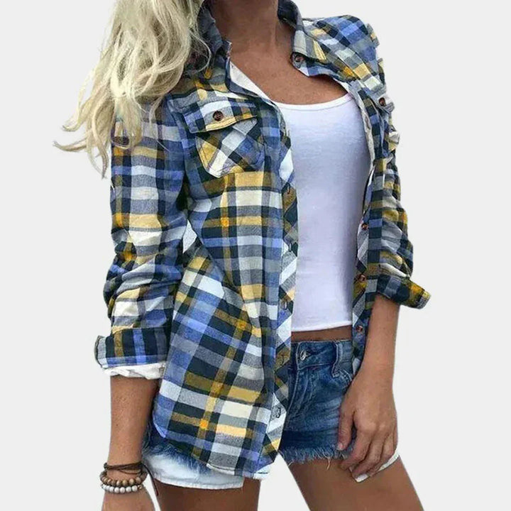 PlaidEase – Kvinners Bluse med Tidløst Rutet Design og Feminint Preg