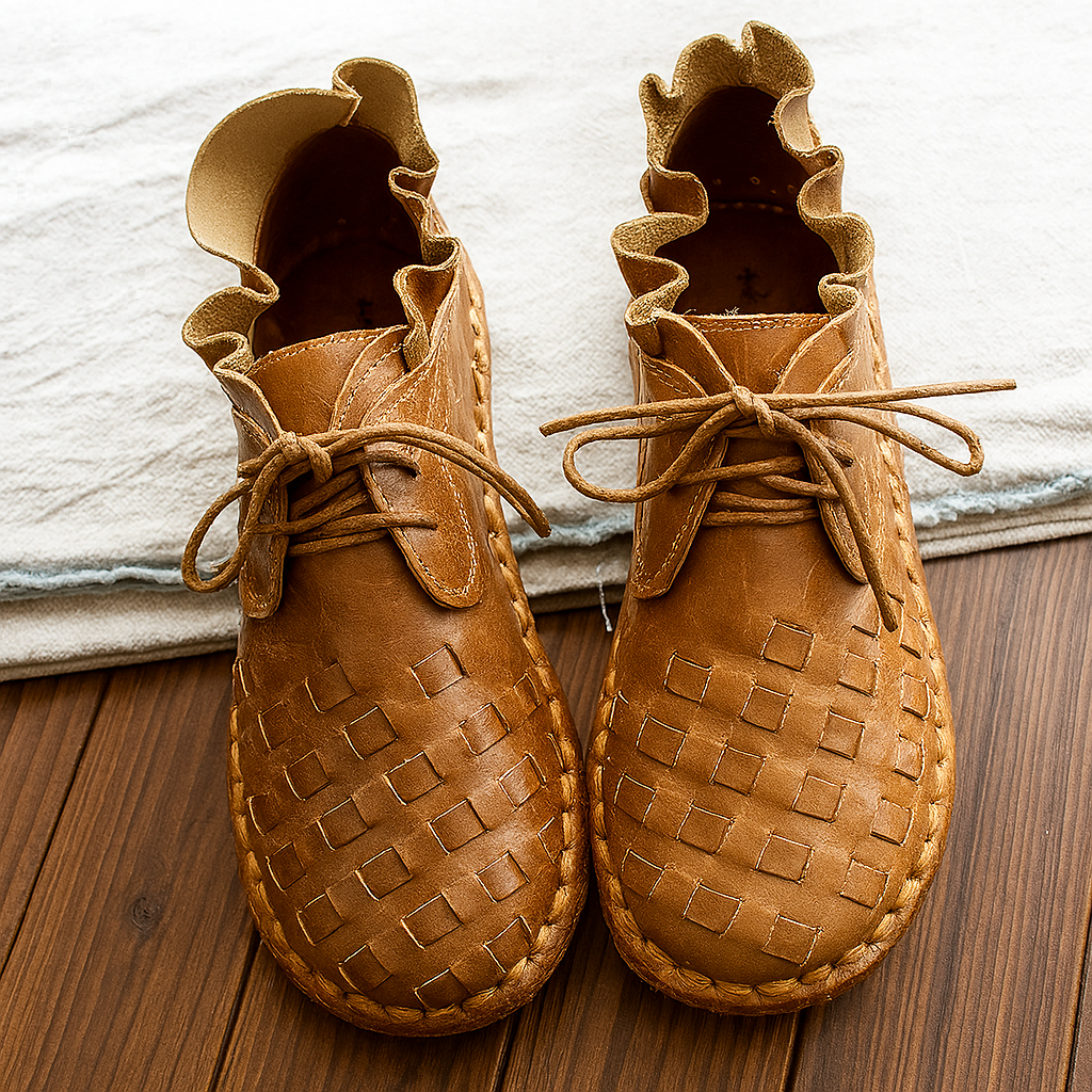 Retro Mori Jente Stil med Kunstnerisk Flair Håndlaget Kalveskinn Flats