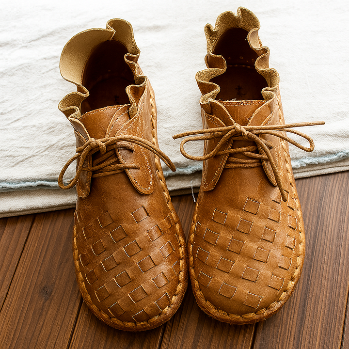 Retro Mori Jente Stil med Kunstnerisk Flair Håndlaget Kalveskinn Flats