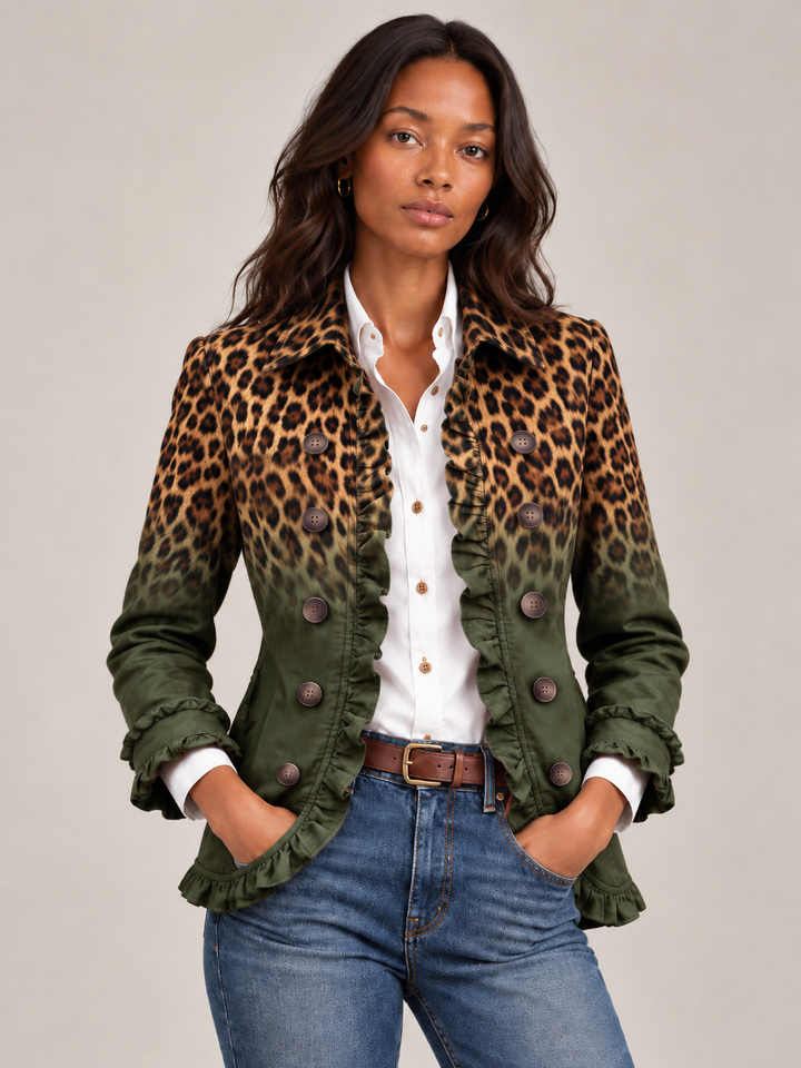 Blazer til dame med leopardmønster i fargeovergang og volanger, med dobbeltspent front
