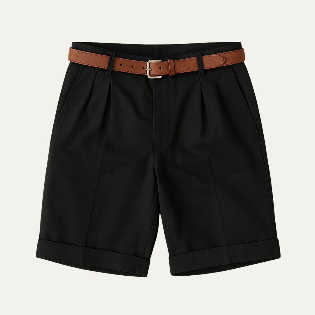 Klassiske chinosshorts for menn med dobbelt legg og oppbrettet kant.