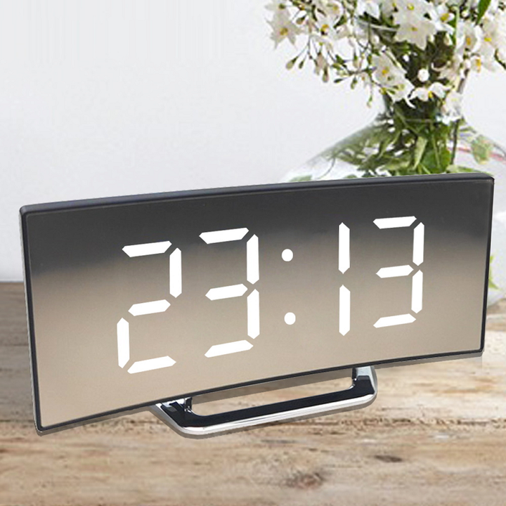 Digital vekkerklokke | Buet LED-speildisplay | Automatisk lysstyrkejustering