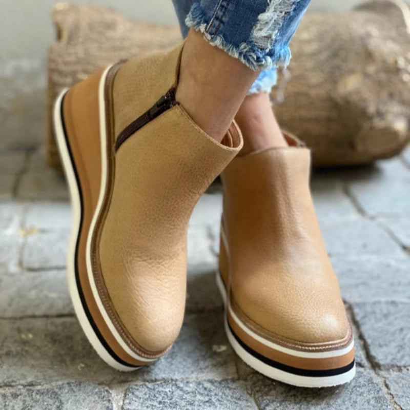 Kvinners Wedge Ankel Boots med Vintage Sjarme