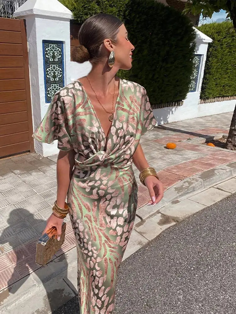 Kvinners elegante innpakningskjole tidløs og smigrende