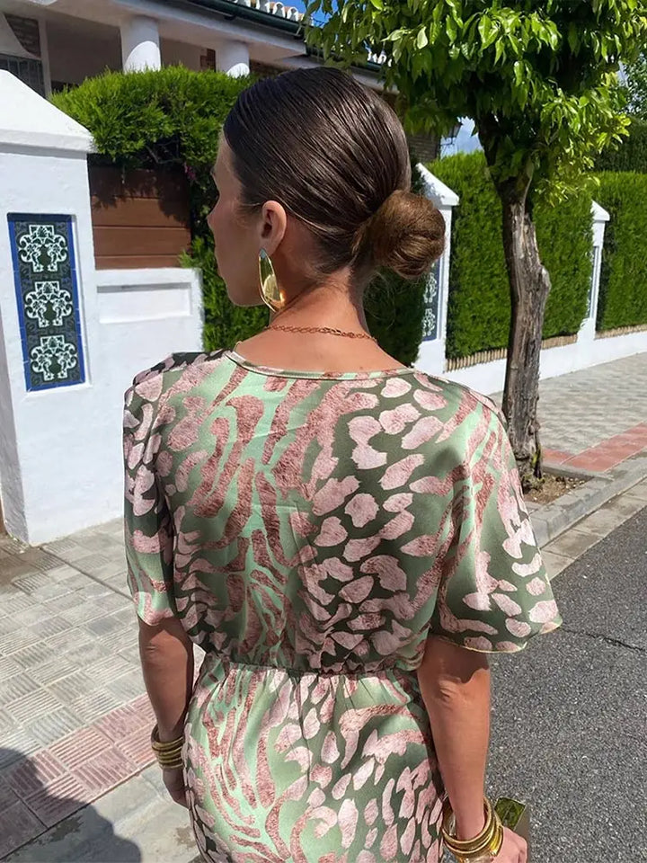 Kvinners elegante innpakningskjole tidløs og smigrende