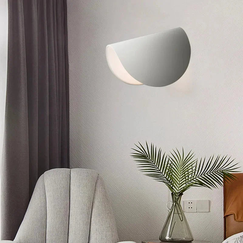Justerbar Up-Down LED-vegglampe – varmt stemningslys, moderne design