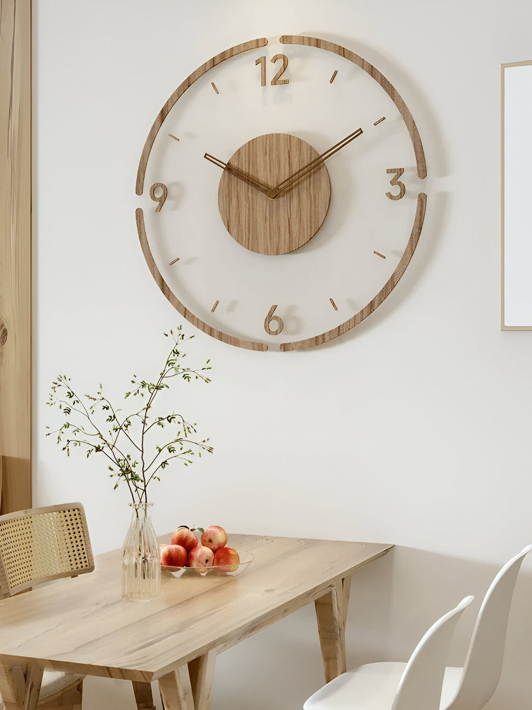 ClearWood Silent veggklokke – Moderne design i tre og akryl