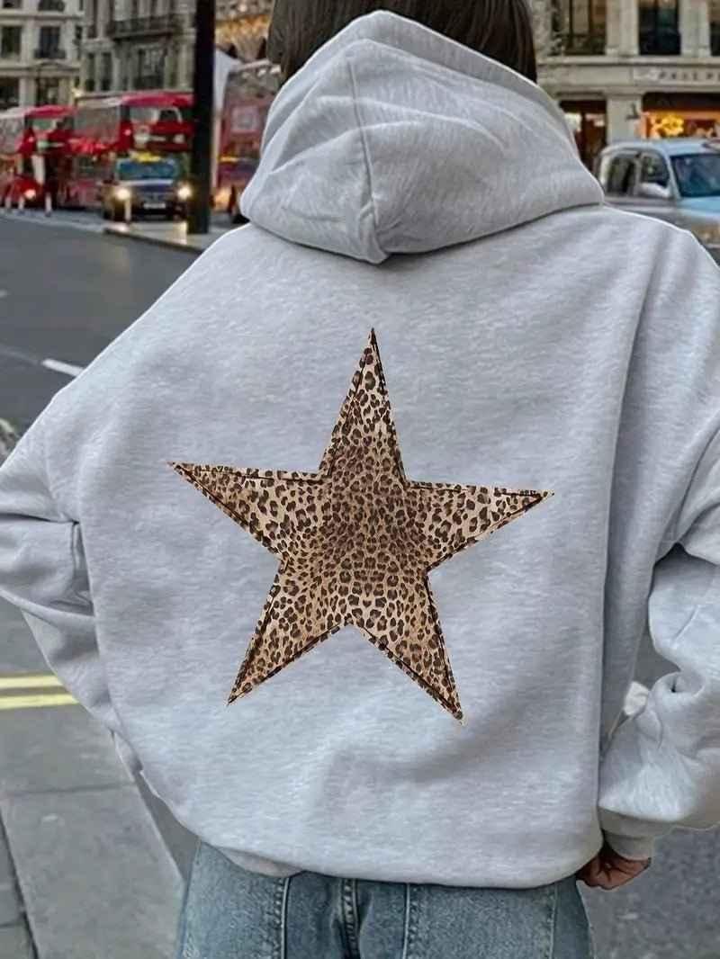 Hettegenser til dame med leopard-stjerne på ryggen og ren finish