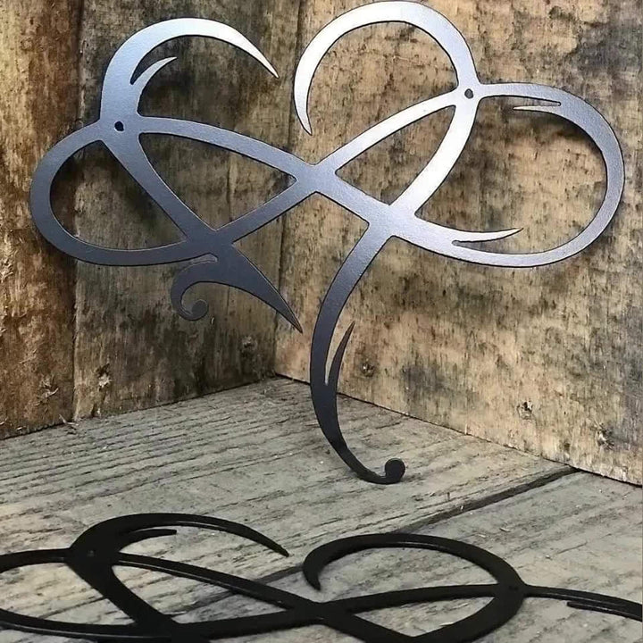 LoveBound - Elegant veggdekorasjon i hjerte- og uendelighetssymbol-form