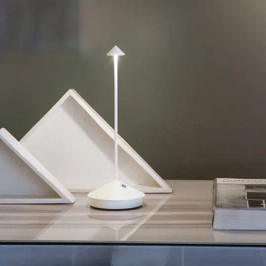 Trådløs LED-lampe | Batteridrevet touch-lampe med dimming